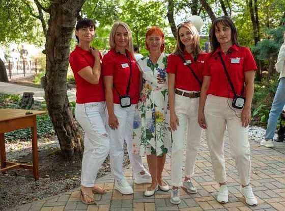 Коллектив оптового отдела сотрудник компании "Крымский питомник Гавриш"